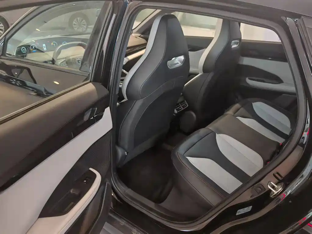 CHANGAN UNI-V SMART IDD 2024