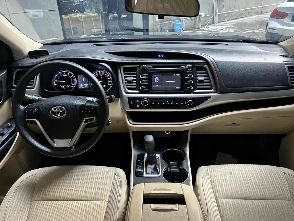 TOYOTA HIGHLANDER 2016