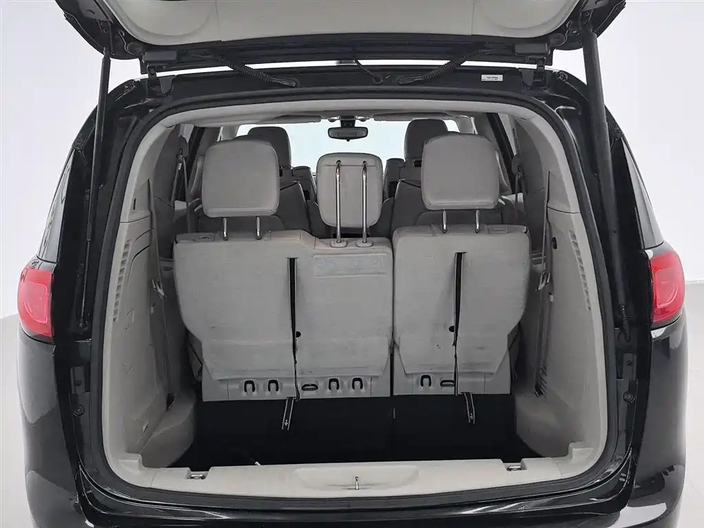 CHRYSLER BIG 捷龙PHEV IMPO 2019