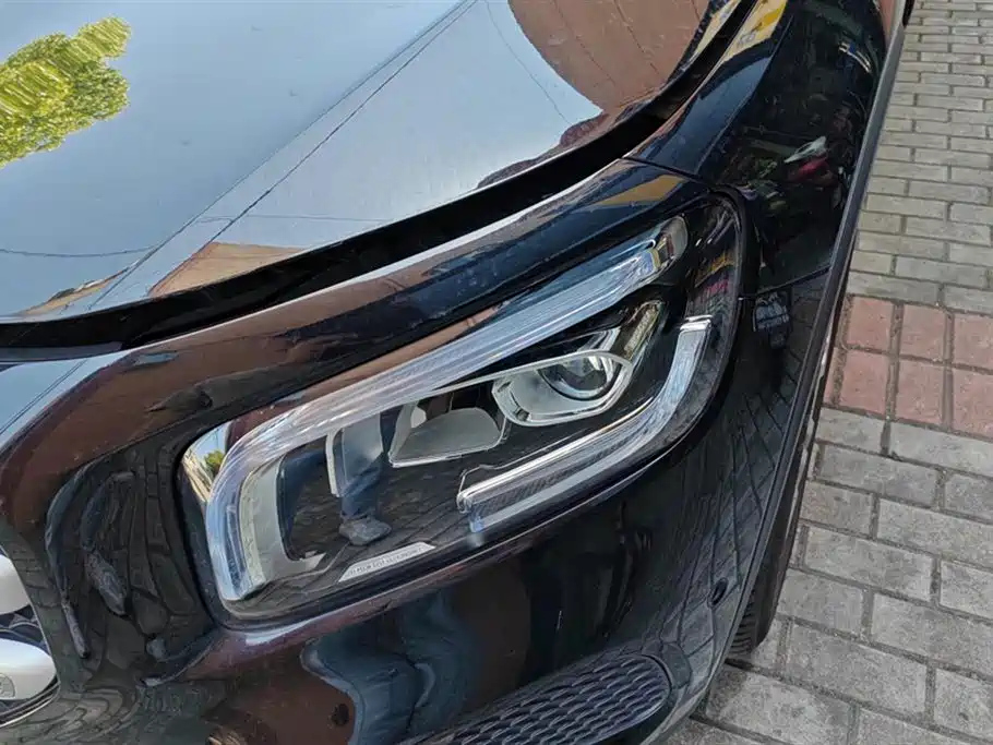 MERCEDES BENZ GLB 2021