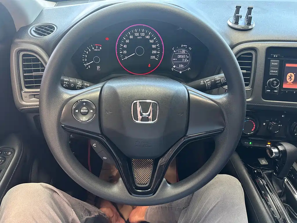 HONDA VEZEL 2015