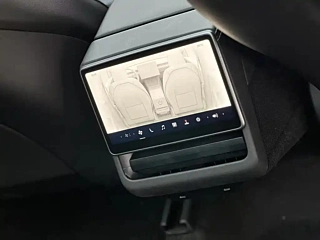 TESLA MODEL Y  2025 YEAR  POWER EDITION 2025