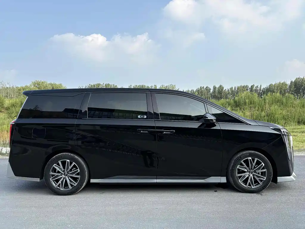 TRUMPCHI M8 2024