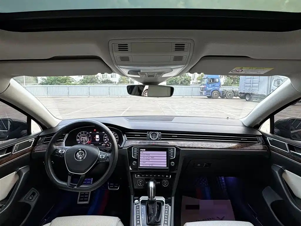 VOLKSWAGEN MAGOTAN 2017