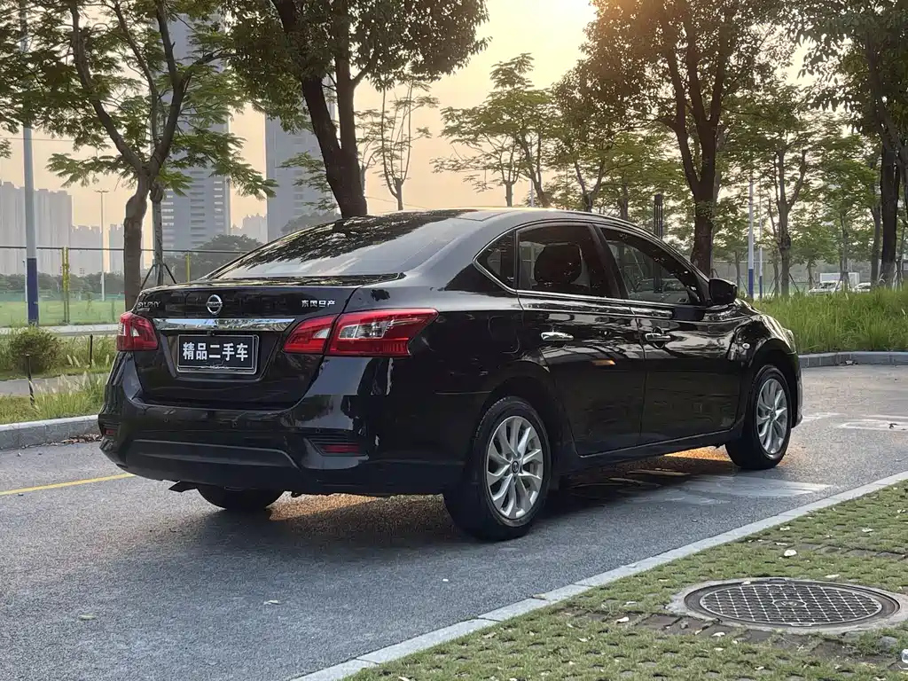 NISSAN SYLPHY 2020