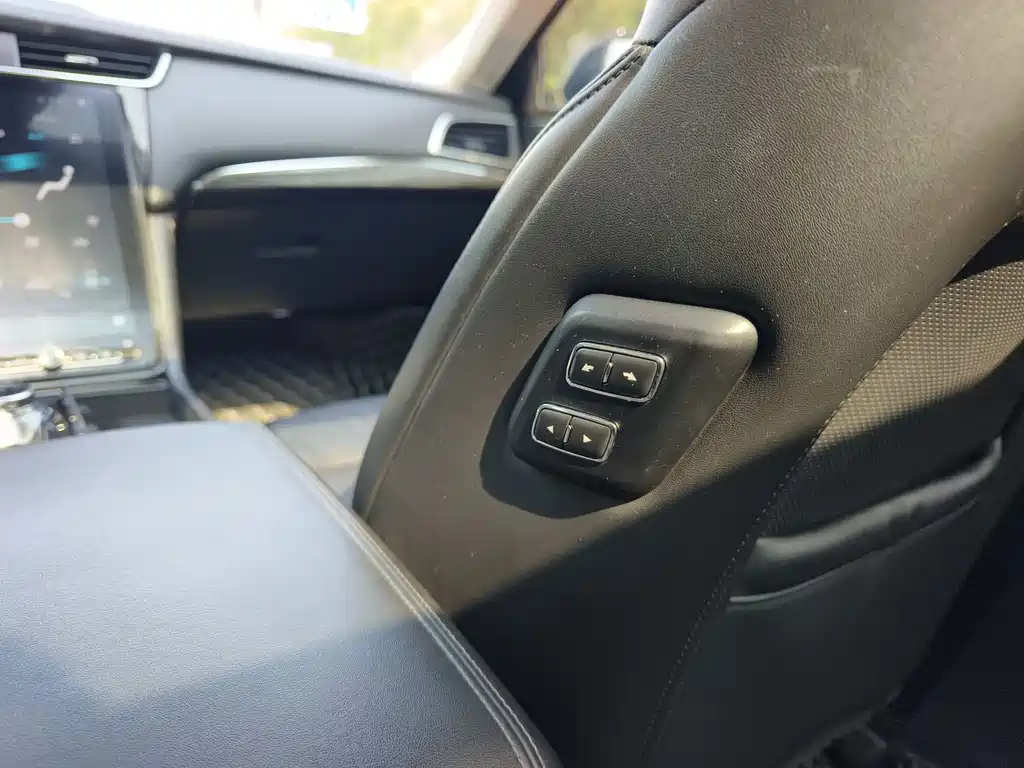FORD TAURUS 2019