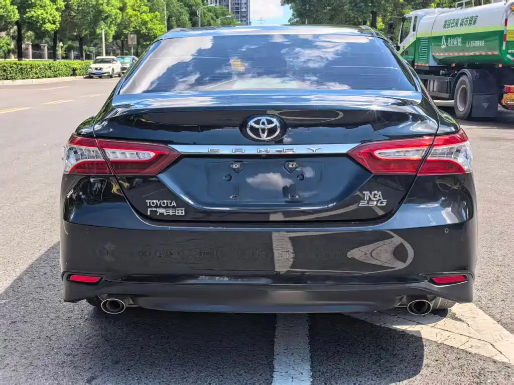TOYOTA CAMRY 2018