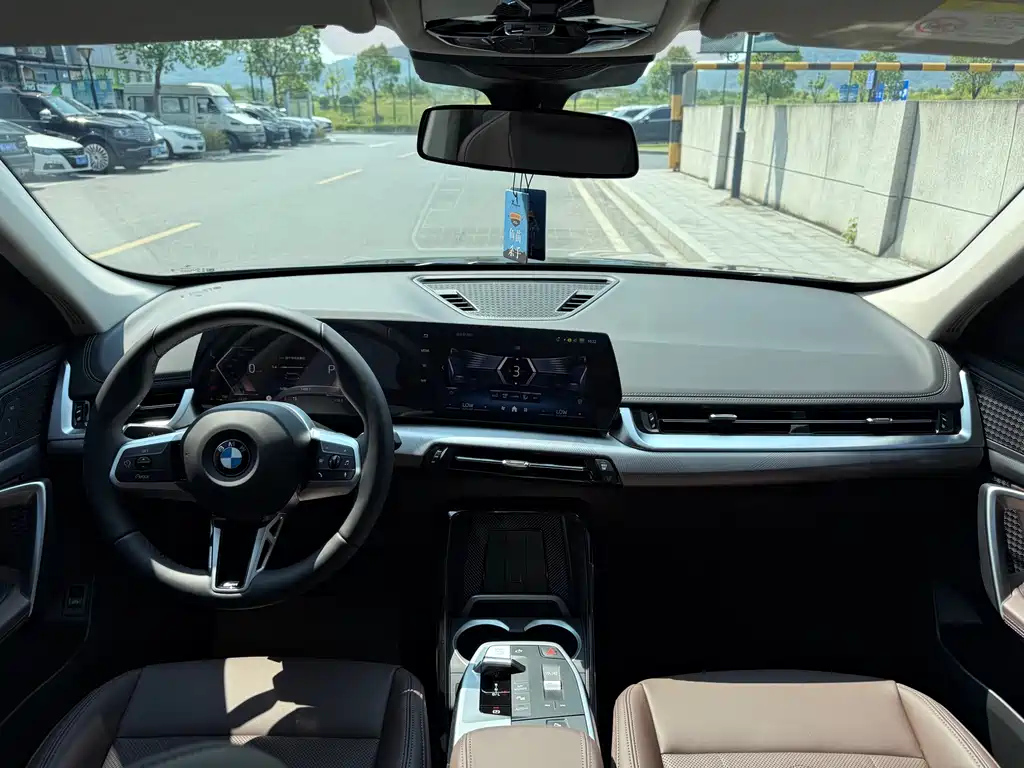 BMW X1 2025