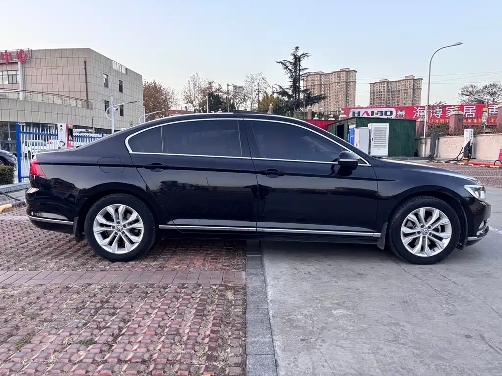 VOLKSWAGEN MAGOTAN 2018