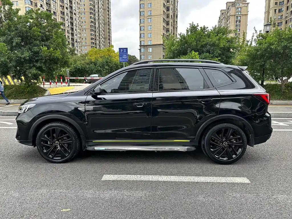 ROEWE RX5 2021