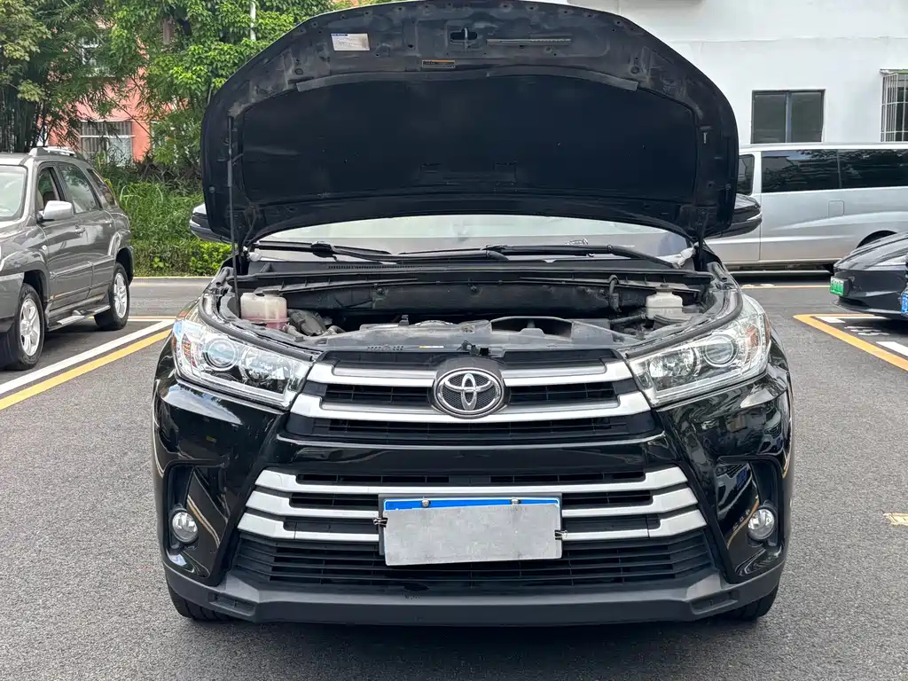 TOYOTA HIGHLANDER 2021