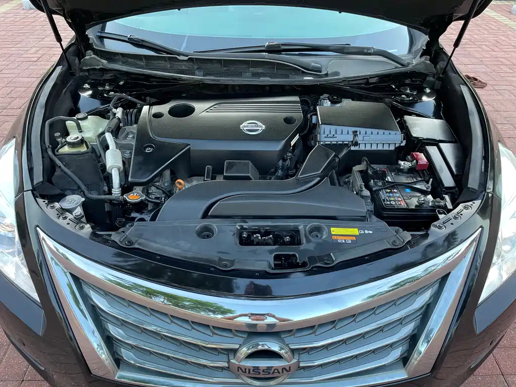 NISSAN TEANA 2015