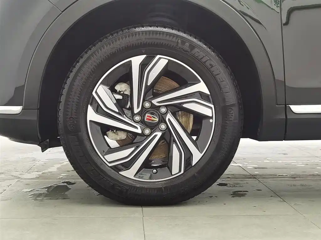 HONGQI HS5 2022