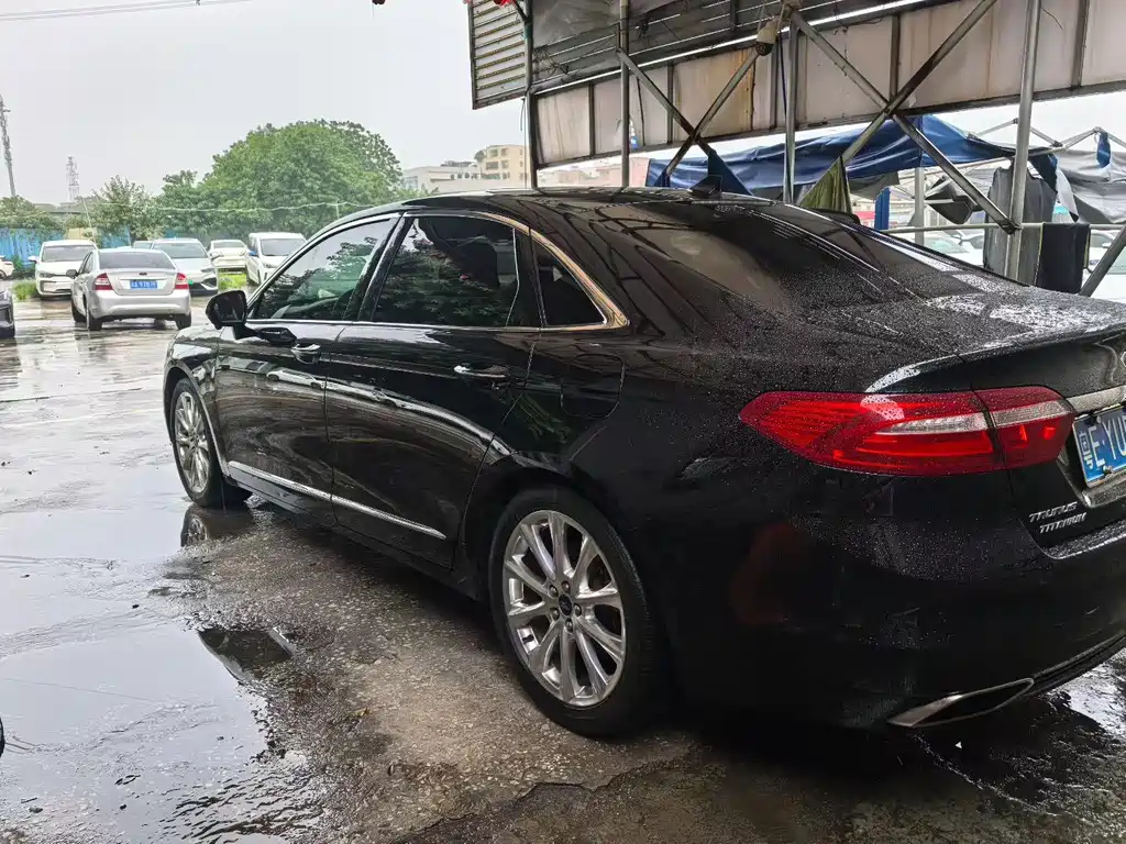 FORD TAURUS 2017