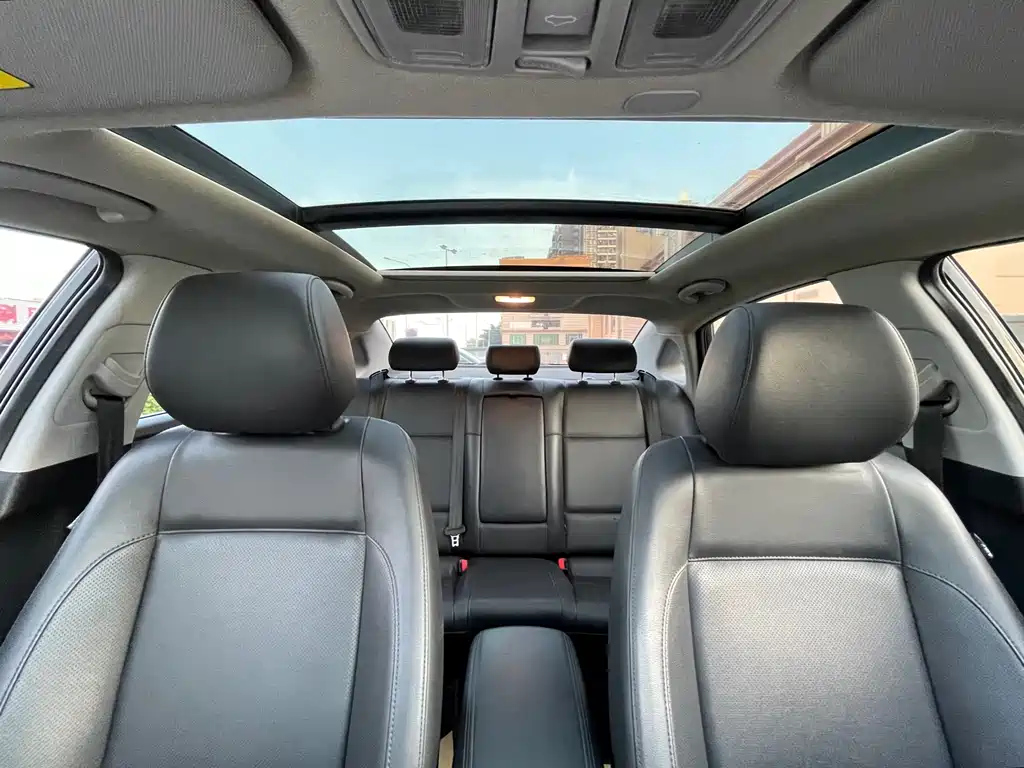 HYUNDAI MISTRA 2017