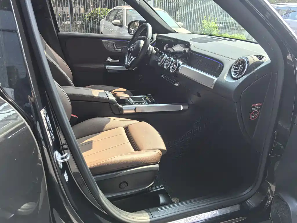 MERCEDES BENZ GLB 2020