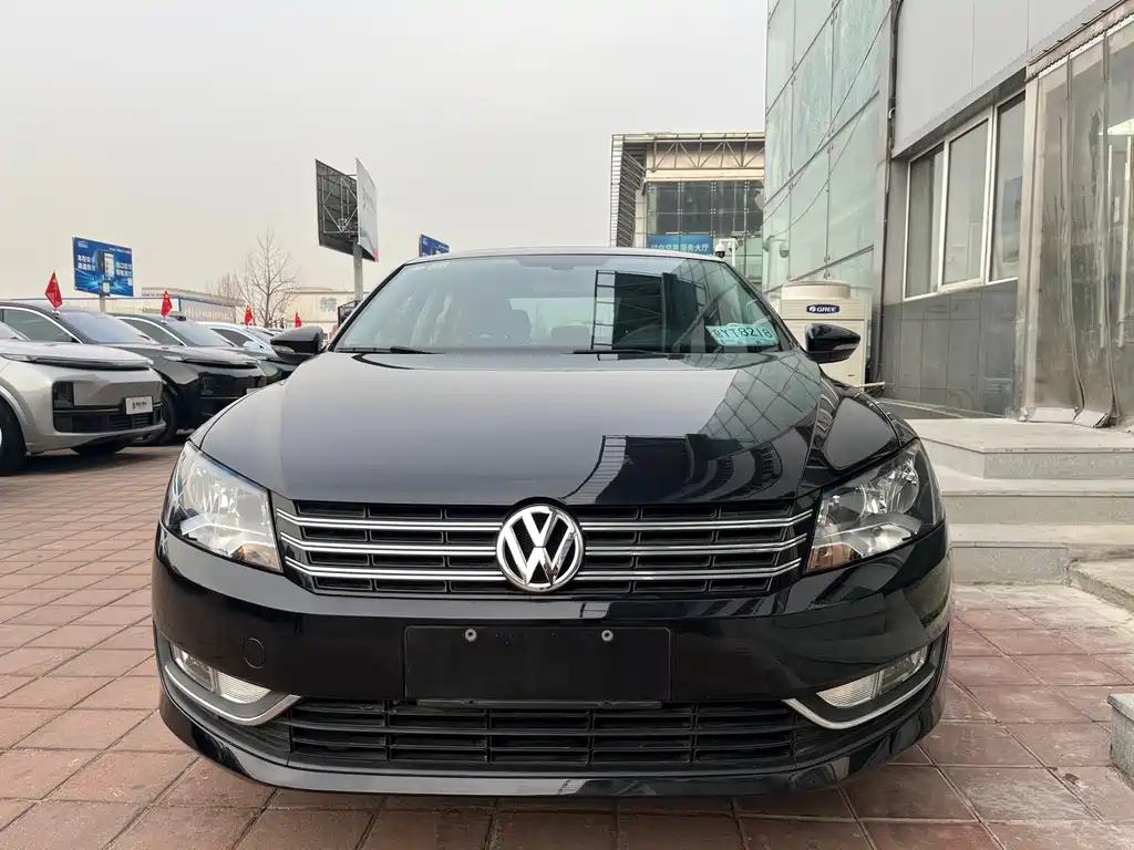 VOLKSWAGEN PASSAT 2015