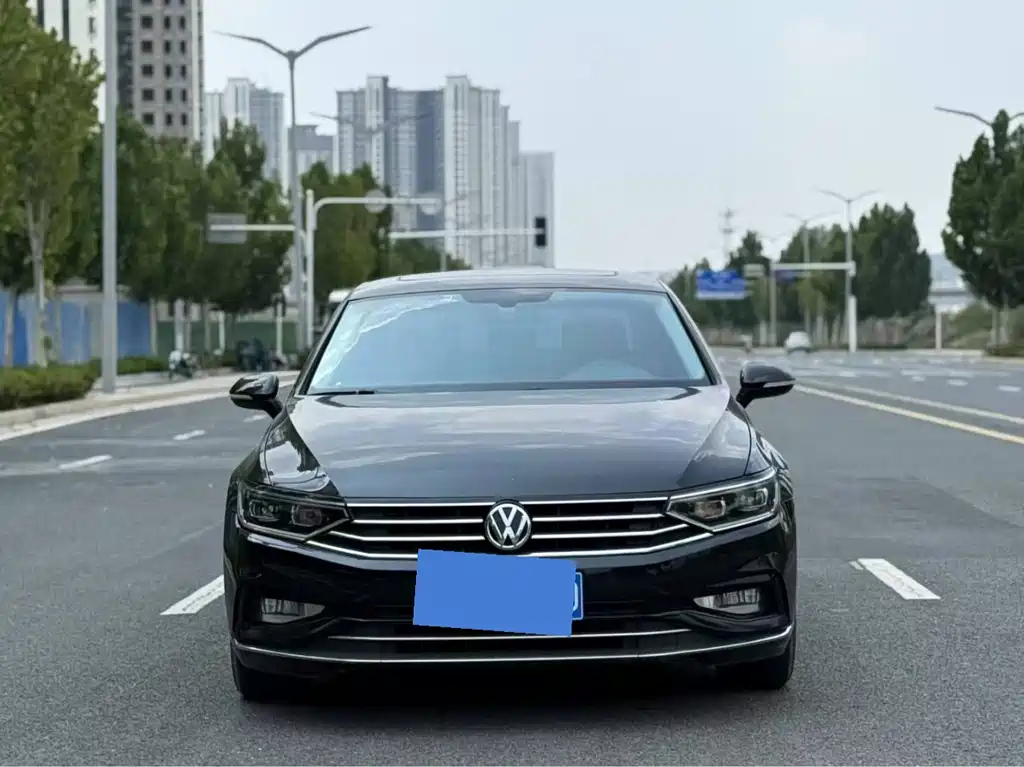 VOLKSWAGEN MAGOTAN 2020