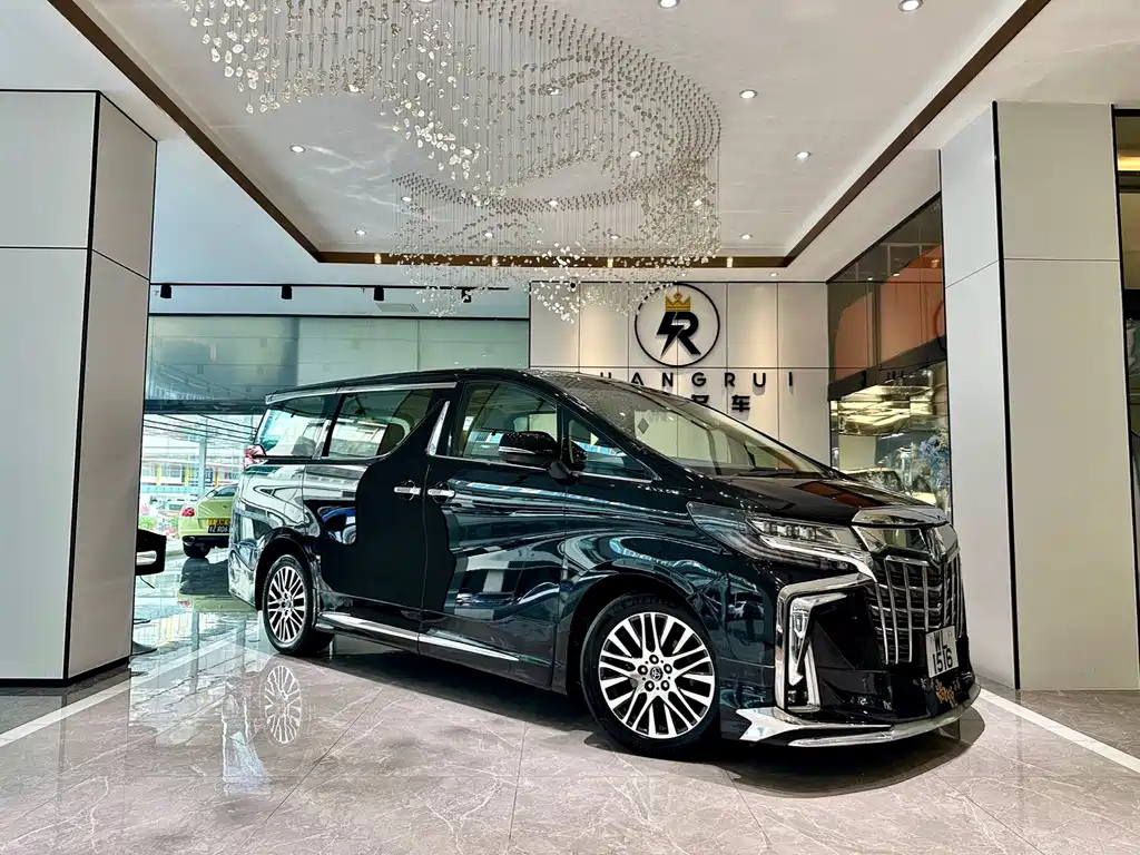 TOYOTA ALPHARD 2015