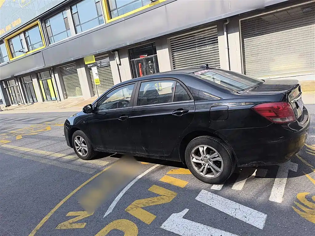 BYD SURUI 2014
