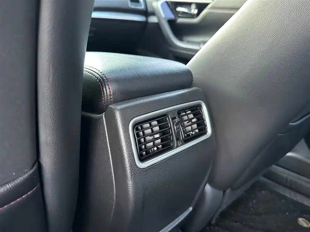 NISSAN TEANA 2018