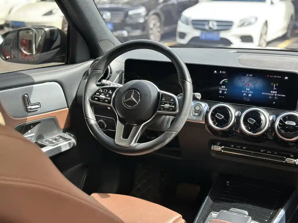 MERCEDES BENZ GLB 2022