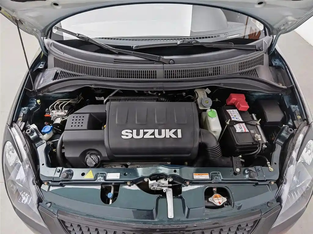 SUZUKI SWIFT 2017