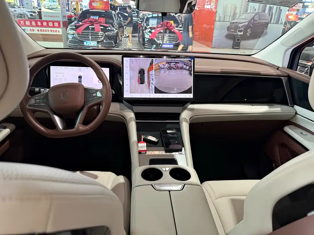 BYD XIA 2025