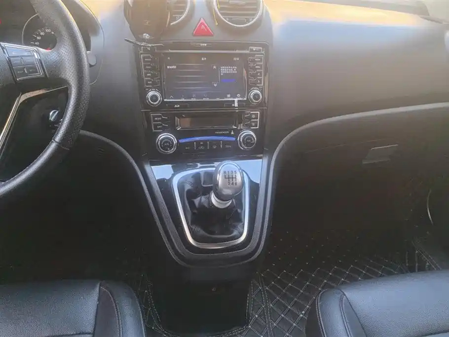 HAVAL H6 2015