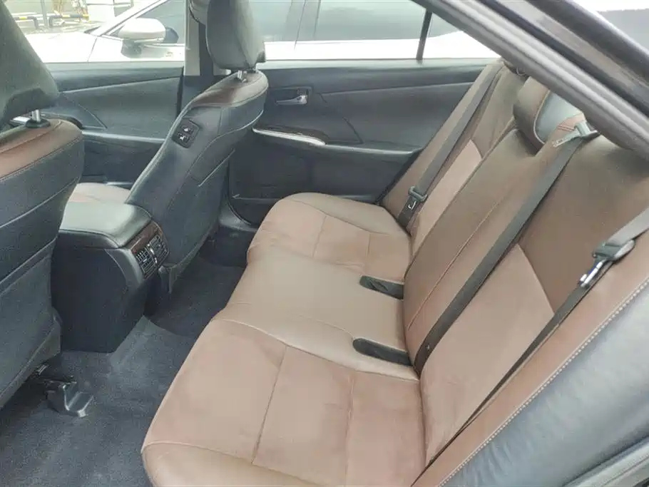 TOYOTA CAMRY 2016
