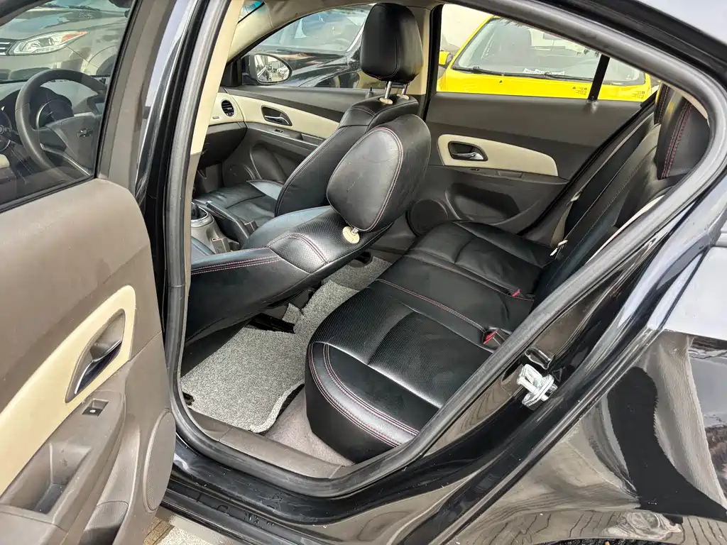 CHEVROLET CRUZE 2015
