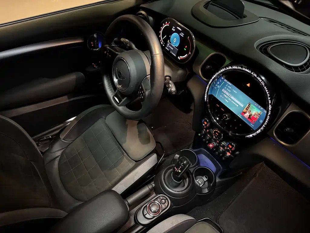 MINI JCW 2022