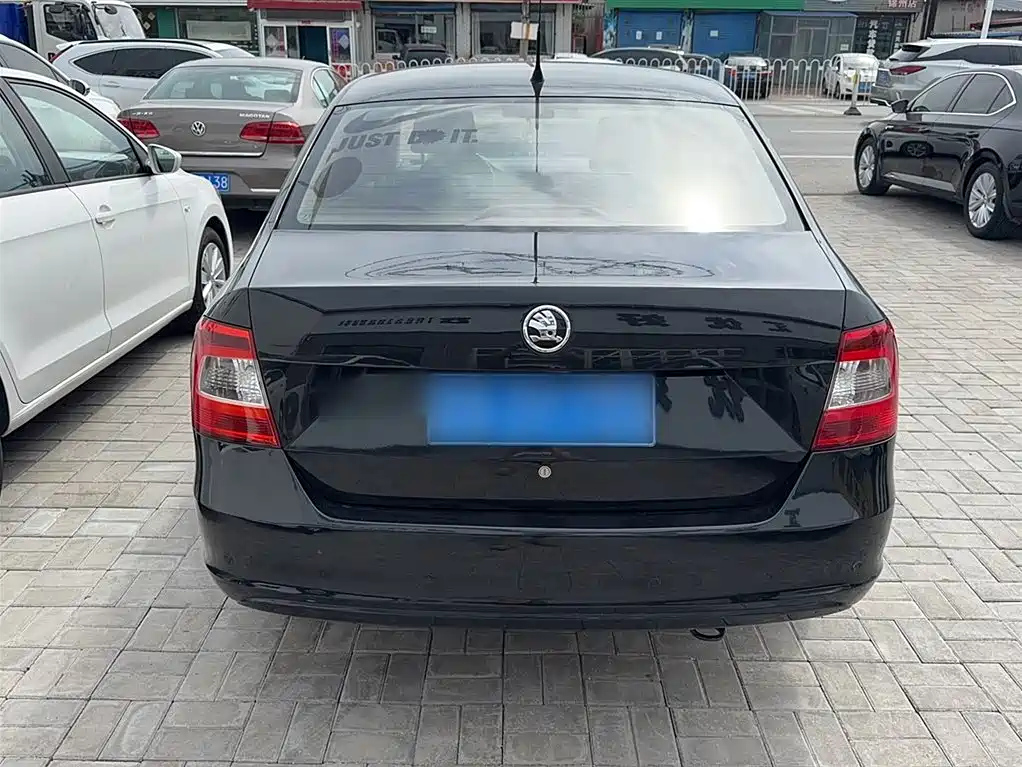 SKODA RAPID 2015