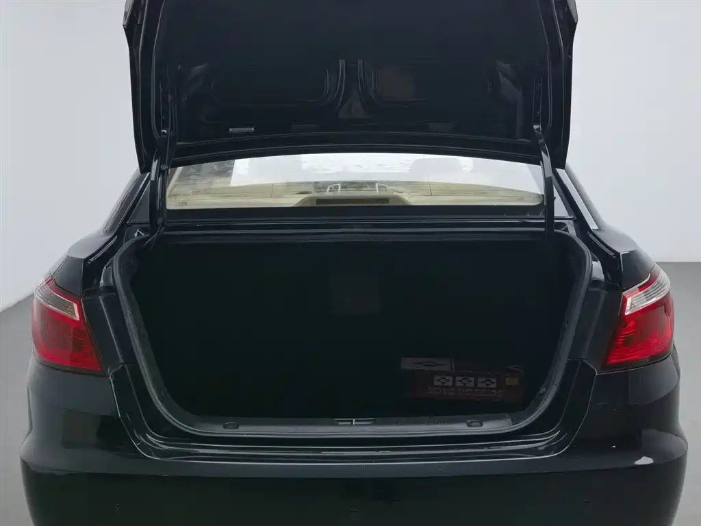 CHANGAN EADO 2015
