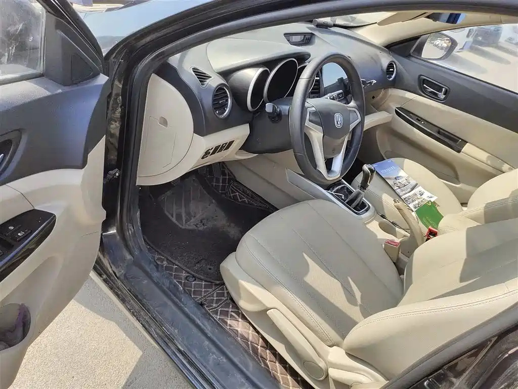 CHANGAN EADO 2014