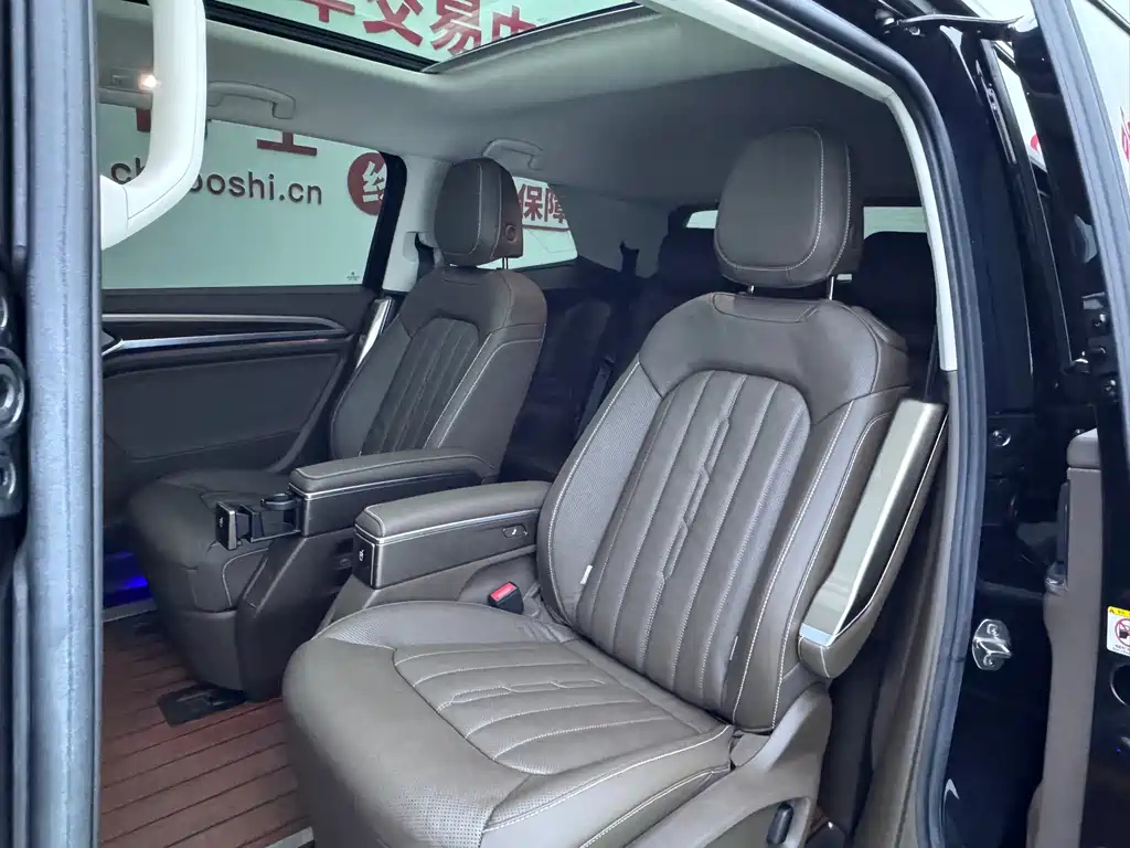 VOLKSWAGEN VILORAN 2021