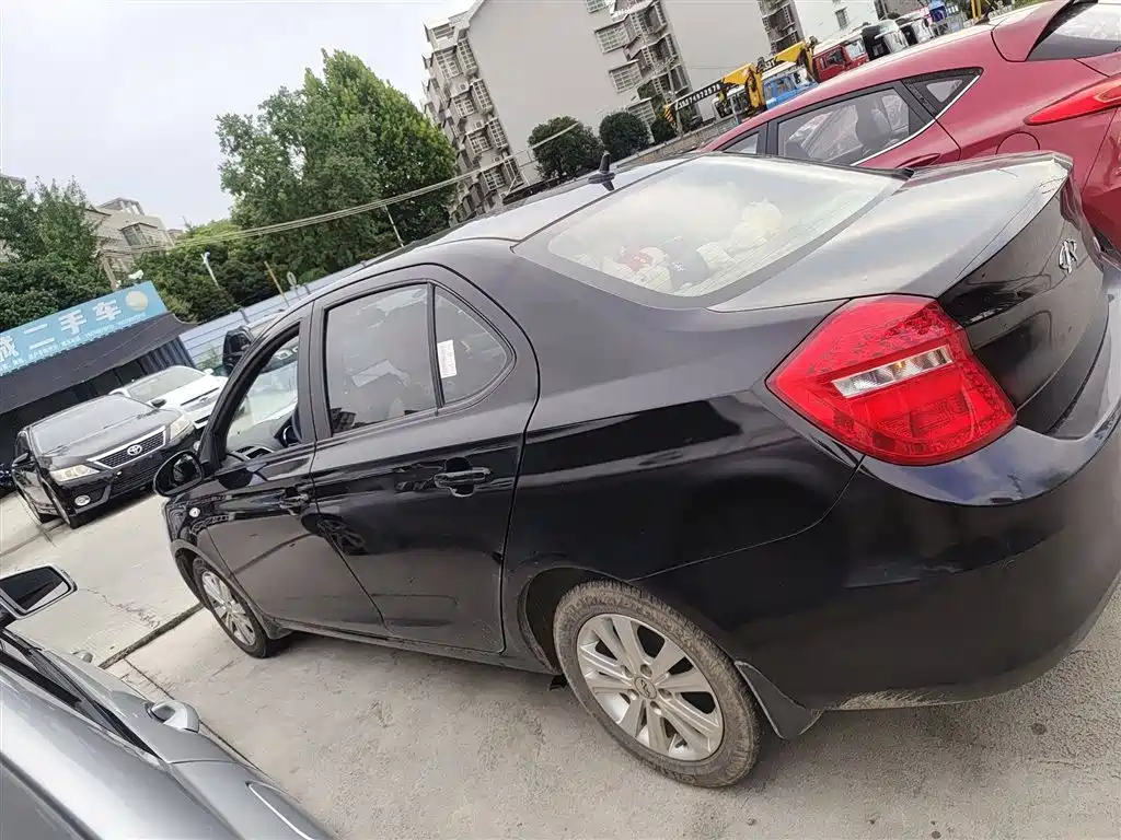 CHERY E3 2015