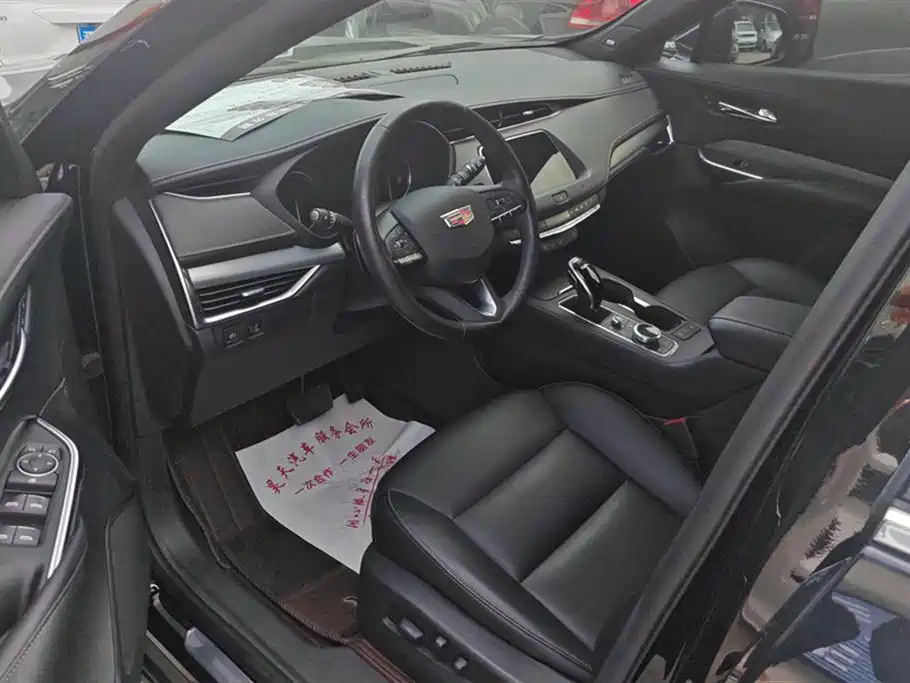 CADILLAC XT4 2020