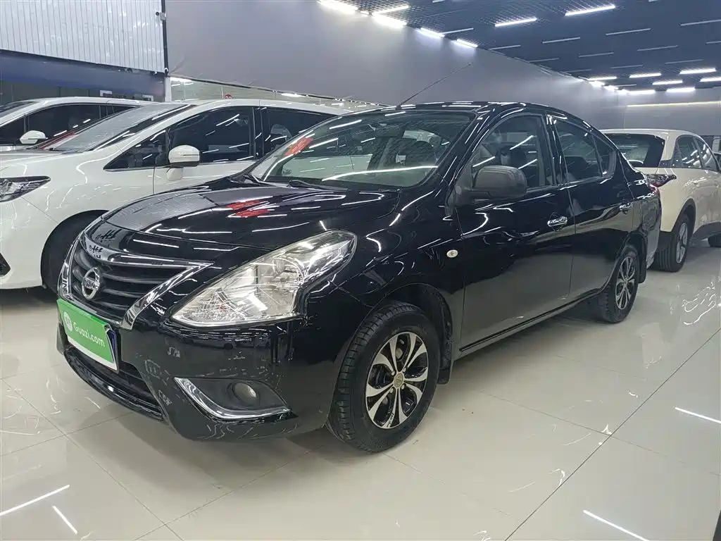 NISSAN SUNNY 2016