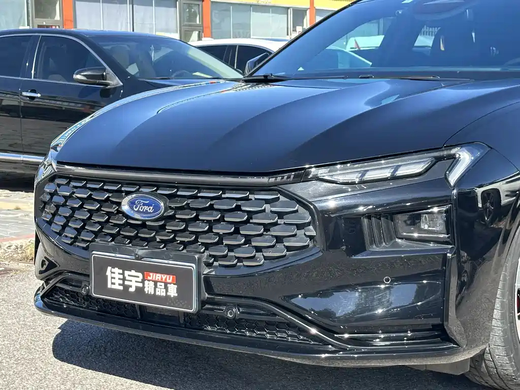 FORD MONDEO 2022