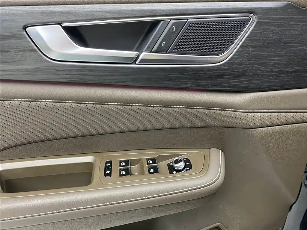 VOLKSWAGEN VILORAN 2023