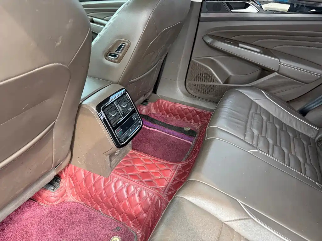 VOLKSWAGEN PASSAT 2019