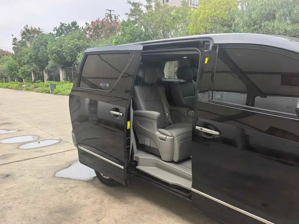 JAC REFINE M6 2018