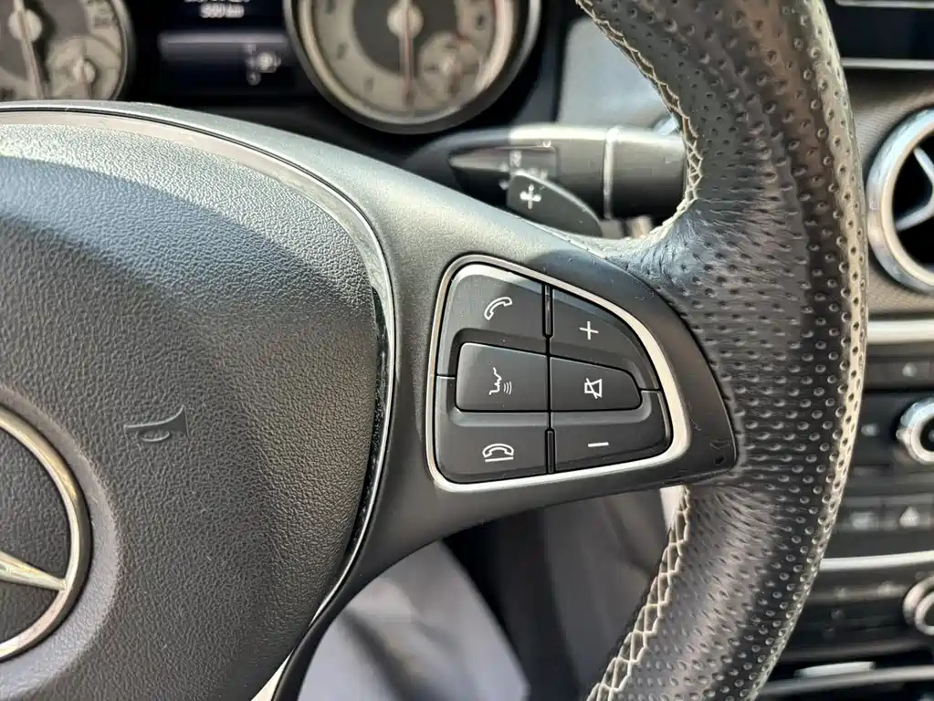 MERCEDES BENZ GLA 2016