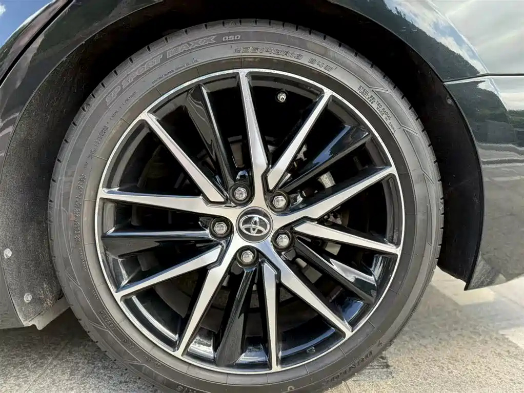 TOYOTA CAMRY 2021