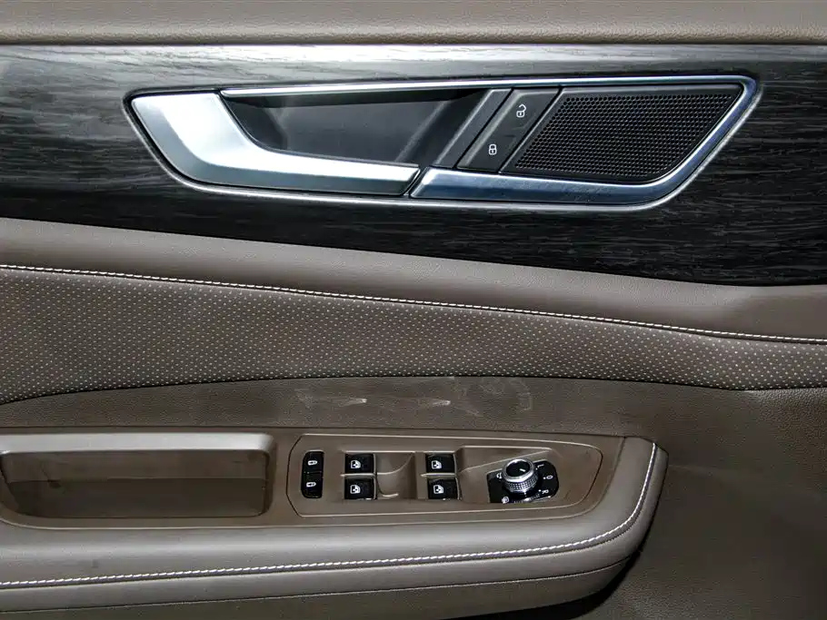 VOLKSWAGEN VILORAN 2025