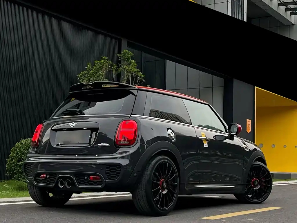 MINI JCW 2020
