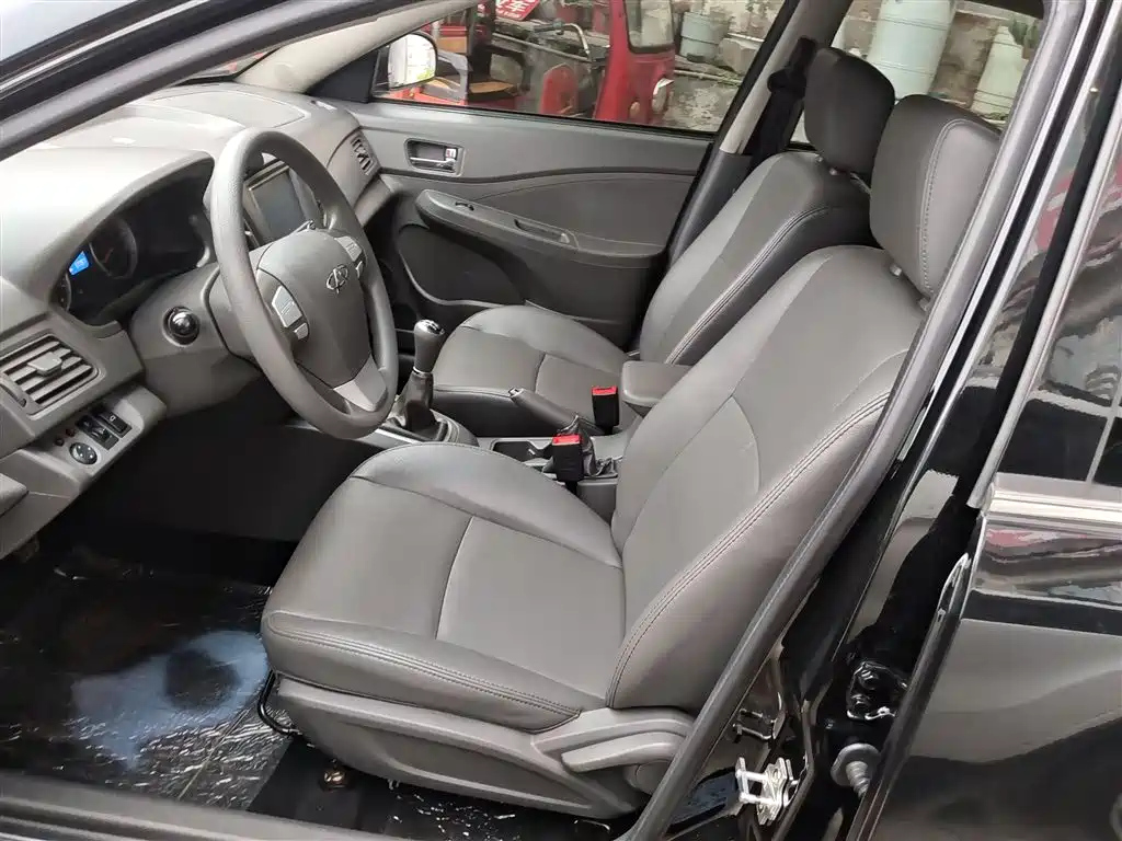 CHERY E5 2013