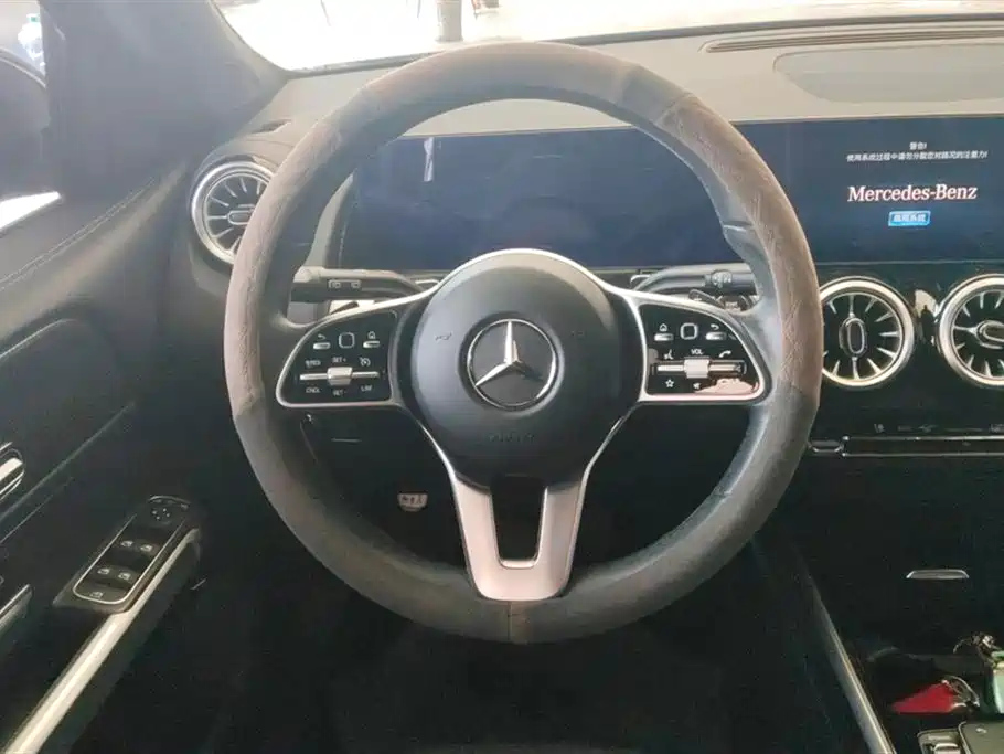 MERCEDES BENZ GLB 2022