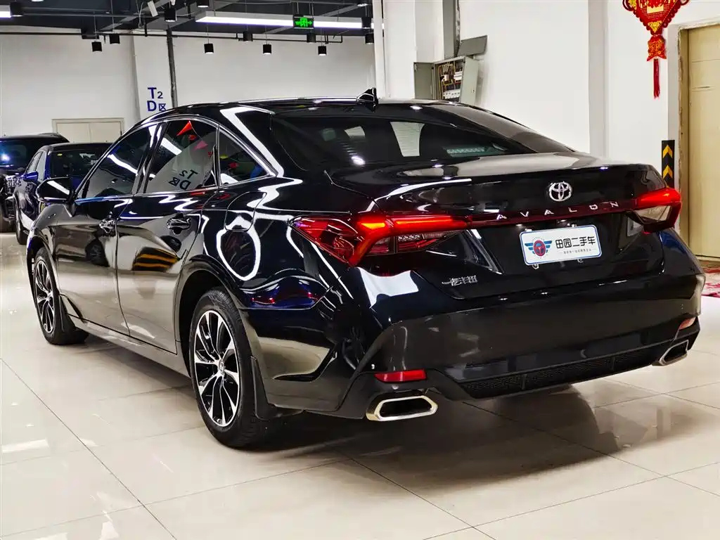 TOYOTA AVALON 2024